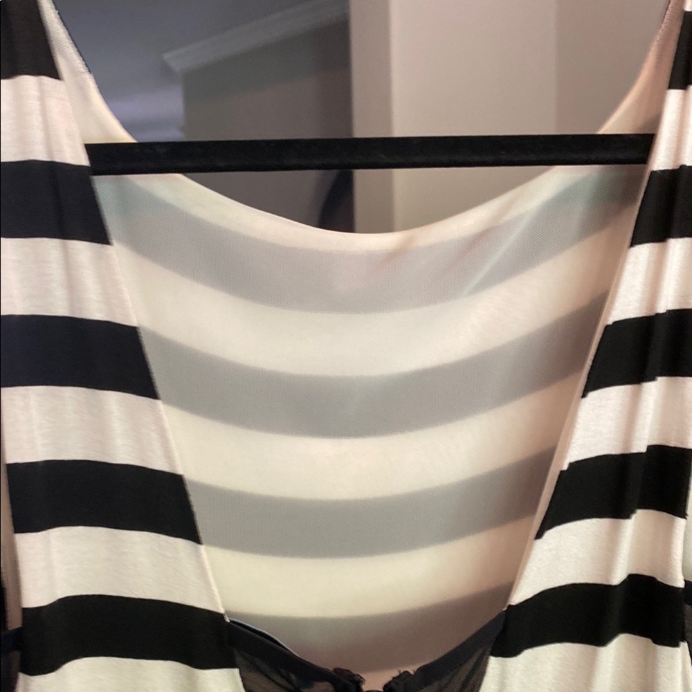 Alice and Olivia Black and White Striped Lined Sleeveless Dress - Picture 7 of 8
